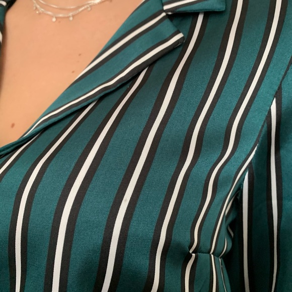 Satin-like blouse from H&M - Picture 2 of 2